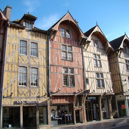 Bel Appartement Coeur De Ville Troyes Dış mekan fotoğraf