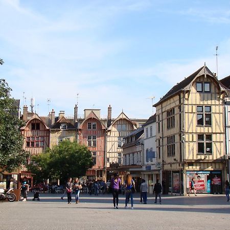 Bel Appartement Coeur De Ville Troyes Dış mekan fotoğraf