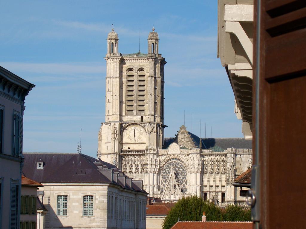 Bel Appartement Coeur De Ville Troyes Oda fotoğraf