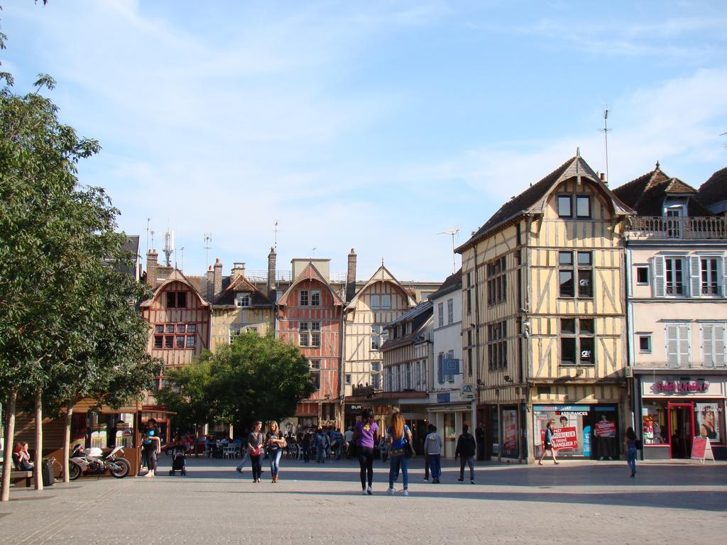 Bel Appartement Coeur De Ville Troyes Dış mekan fotoğraf